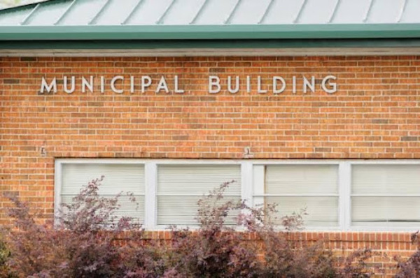 Investor Jitters or Legitimate Concerns? Decoding the State Revenue Decline and Its Impact on Municipal Bonds